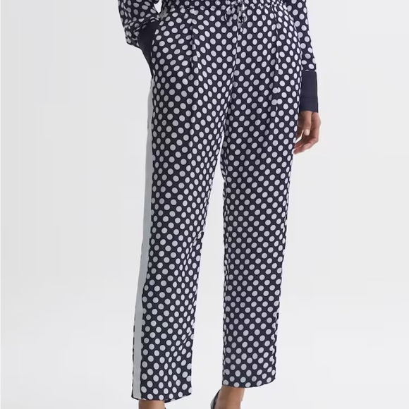 Reiss Ezra Polka Dot Printed Tapered Trousers - Picture 4 of 15